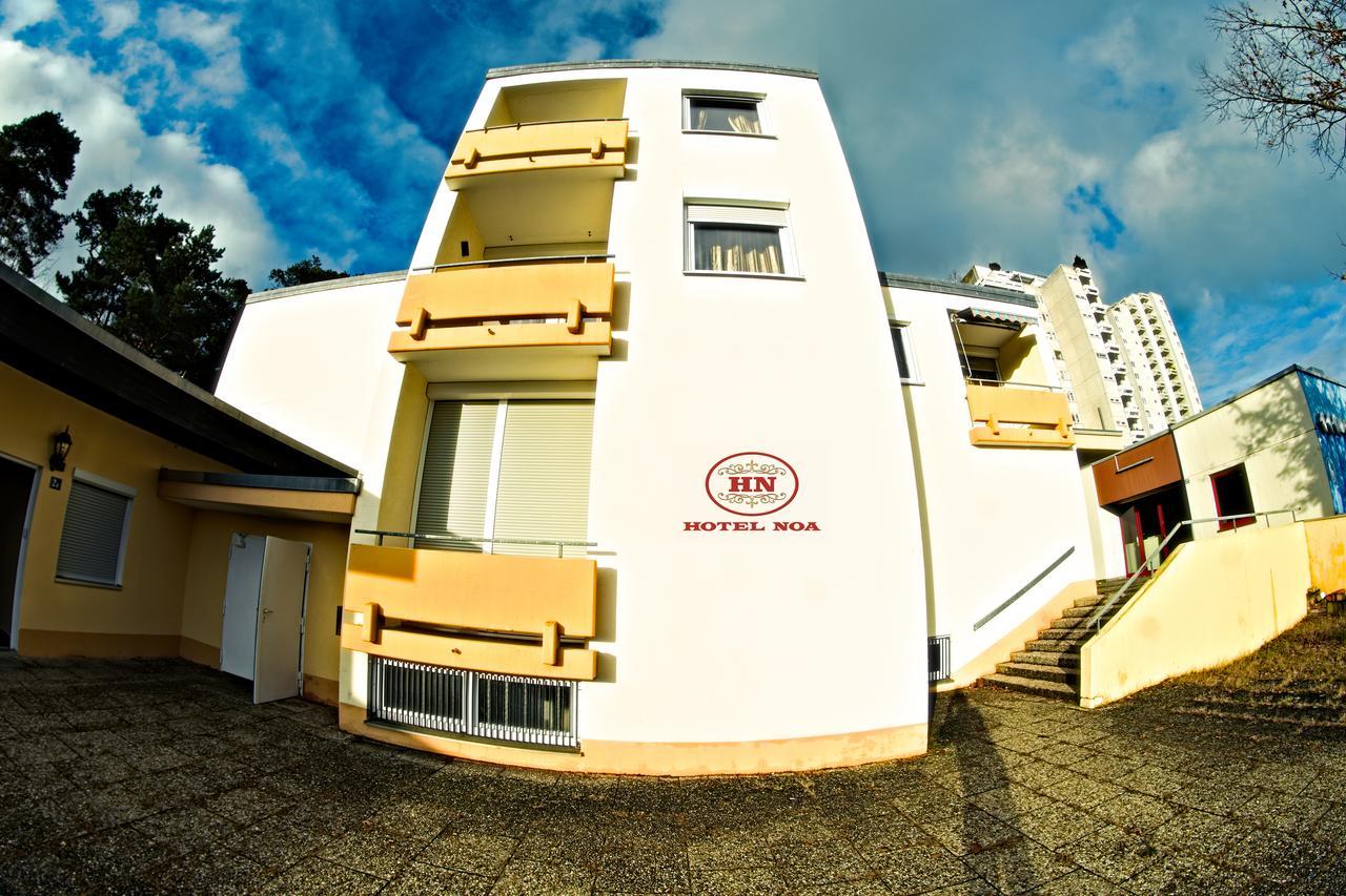 Noa Hotel *